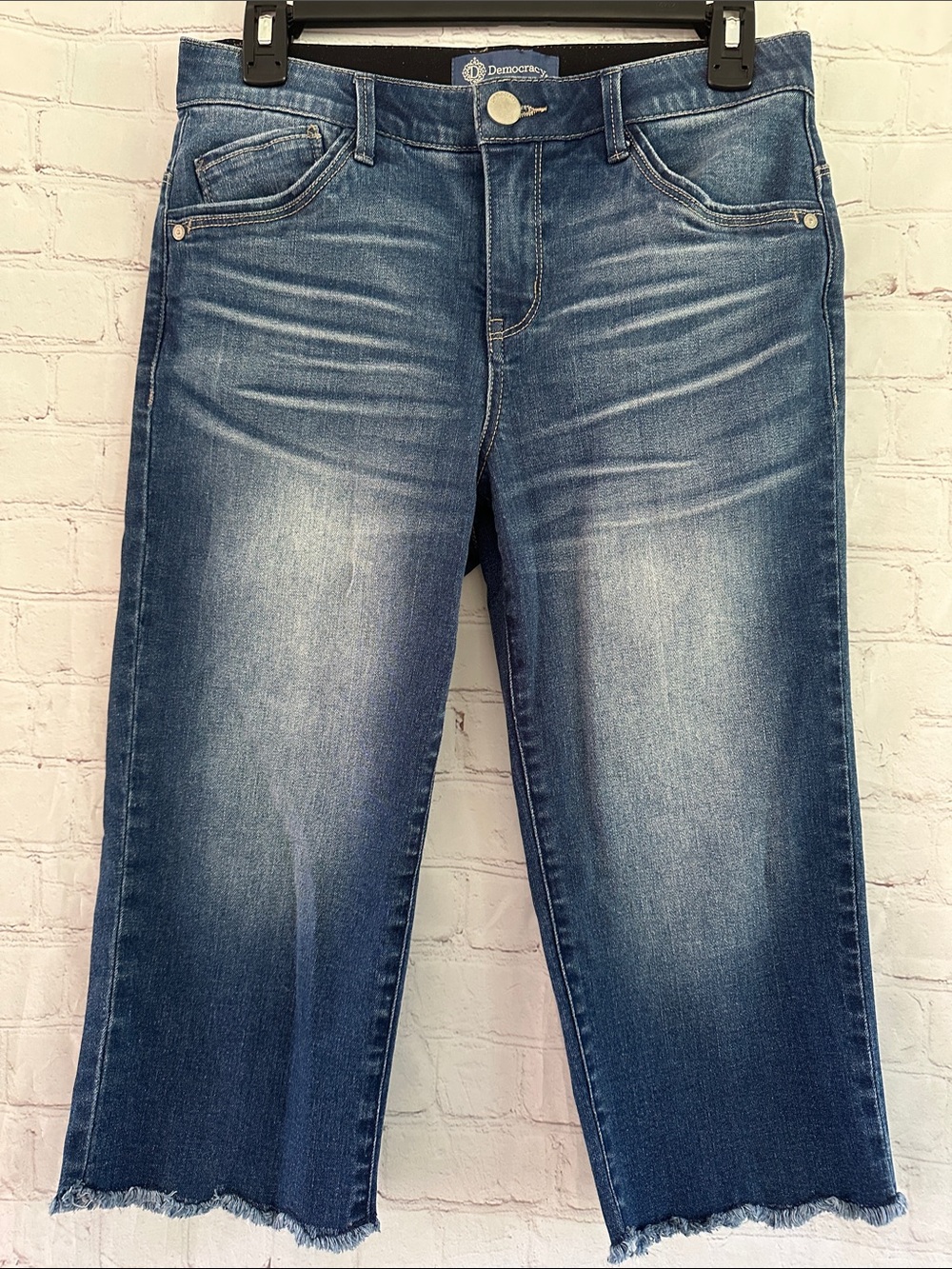 Democracy Ab Solution Medium Blue Cropped Feathered Jeans size 6